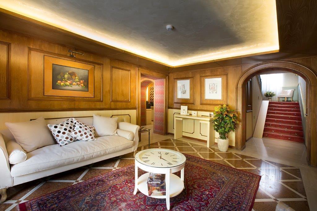 Hotel Camerlengo Corridonia Extérieur photo